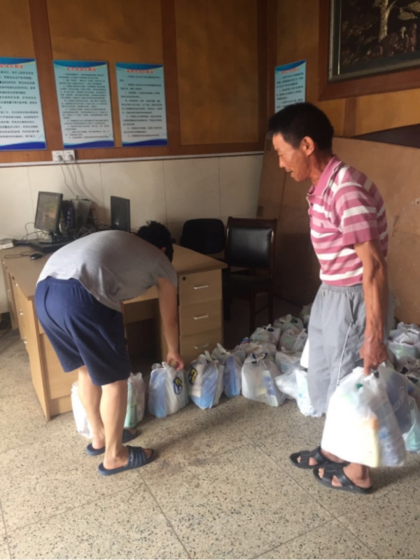 三伏高温送清凉  致敬一线米兰网页版人
